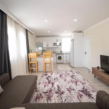 Cozy Flat With Balcony Near To Popular Beaches In Apartment *