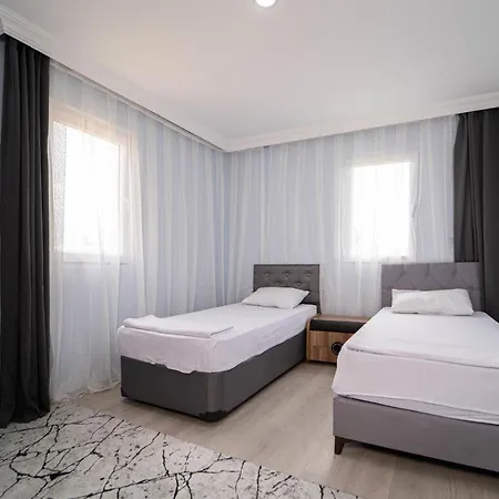 Cozy Flat With Balcony Near To Popular Beaches In Διαμέρισμα *
