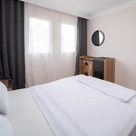 Cozy Flat With Balcony Near To Popular Beaches In Appartement Fethiye