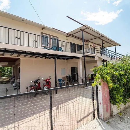 Cozy Flat With Balcony Near To Popular Beaches In Appartement *